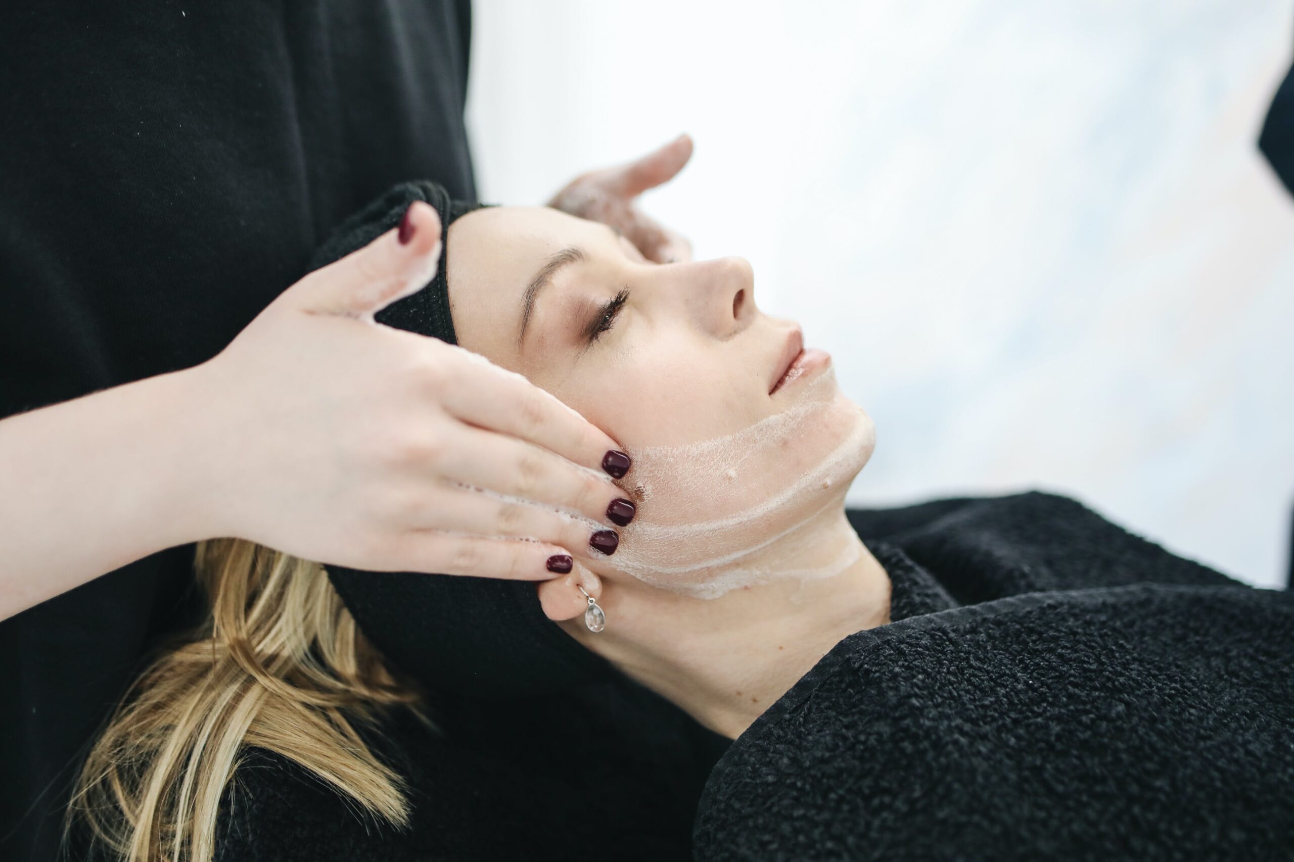 Essentiële tips voor een gezonde en stralende huidverzorging